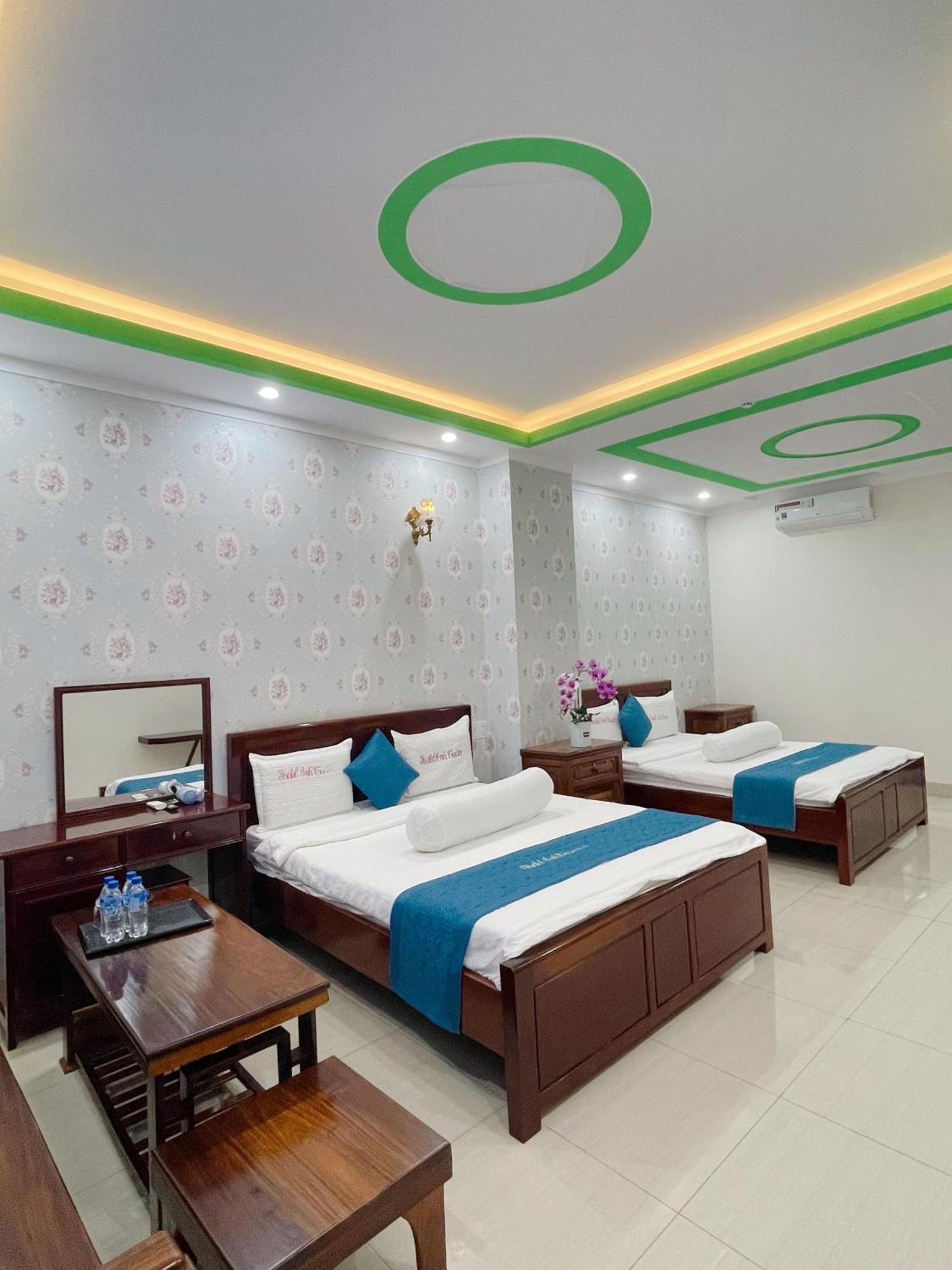 Anh Tuan Hotel & Coffee - Pleiku, Gia Lai מראה חיצוני תמונה