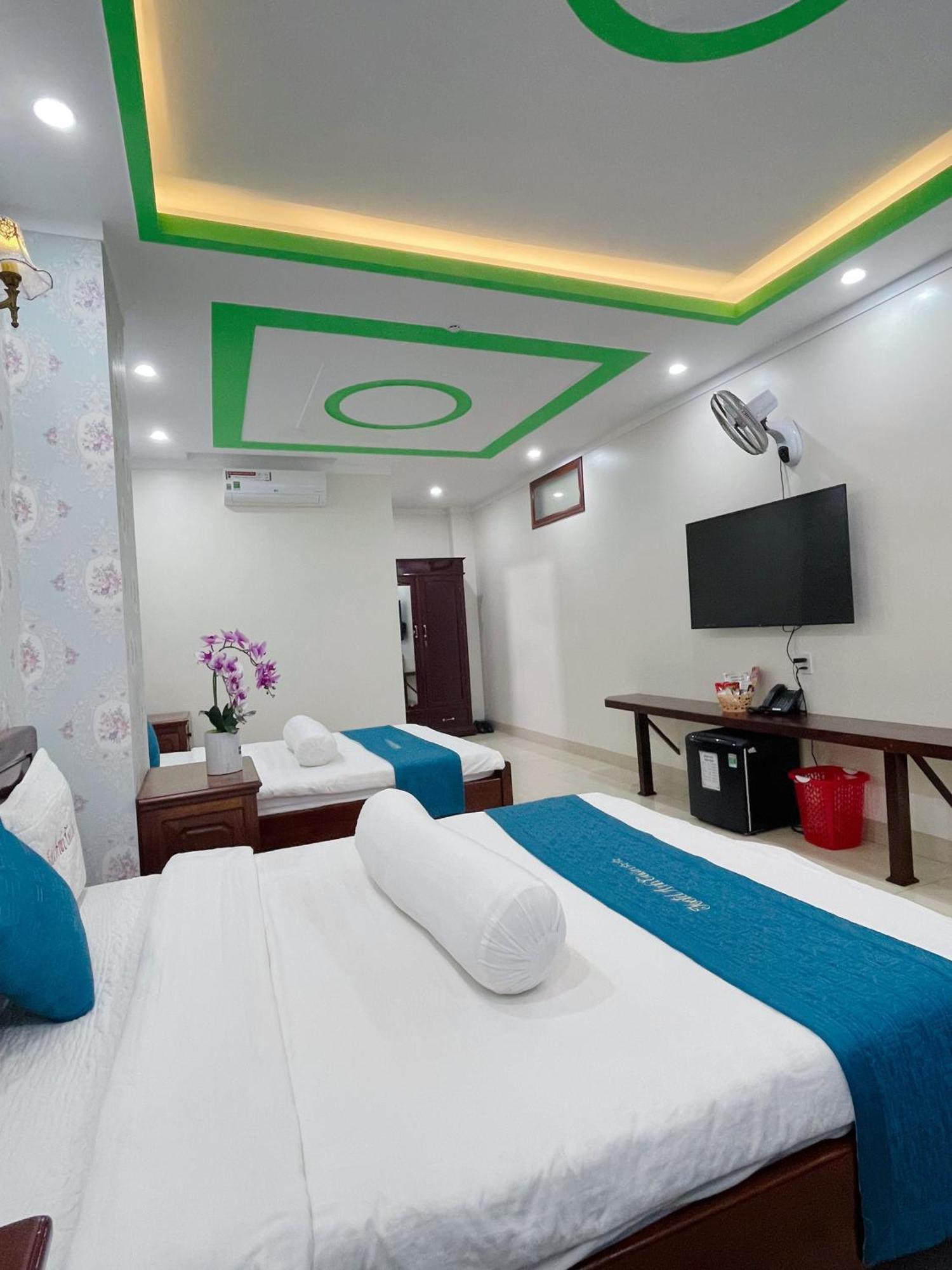 Anh Tuan Hotel & Coffee - Pleiku, Gia Lai מראה חיצוני תמונה