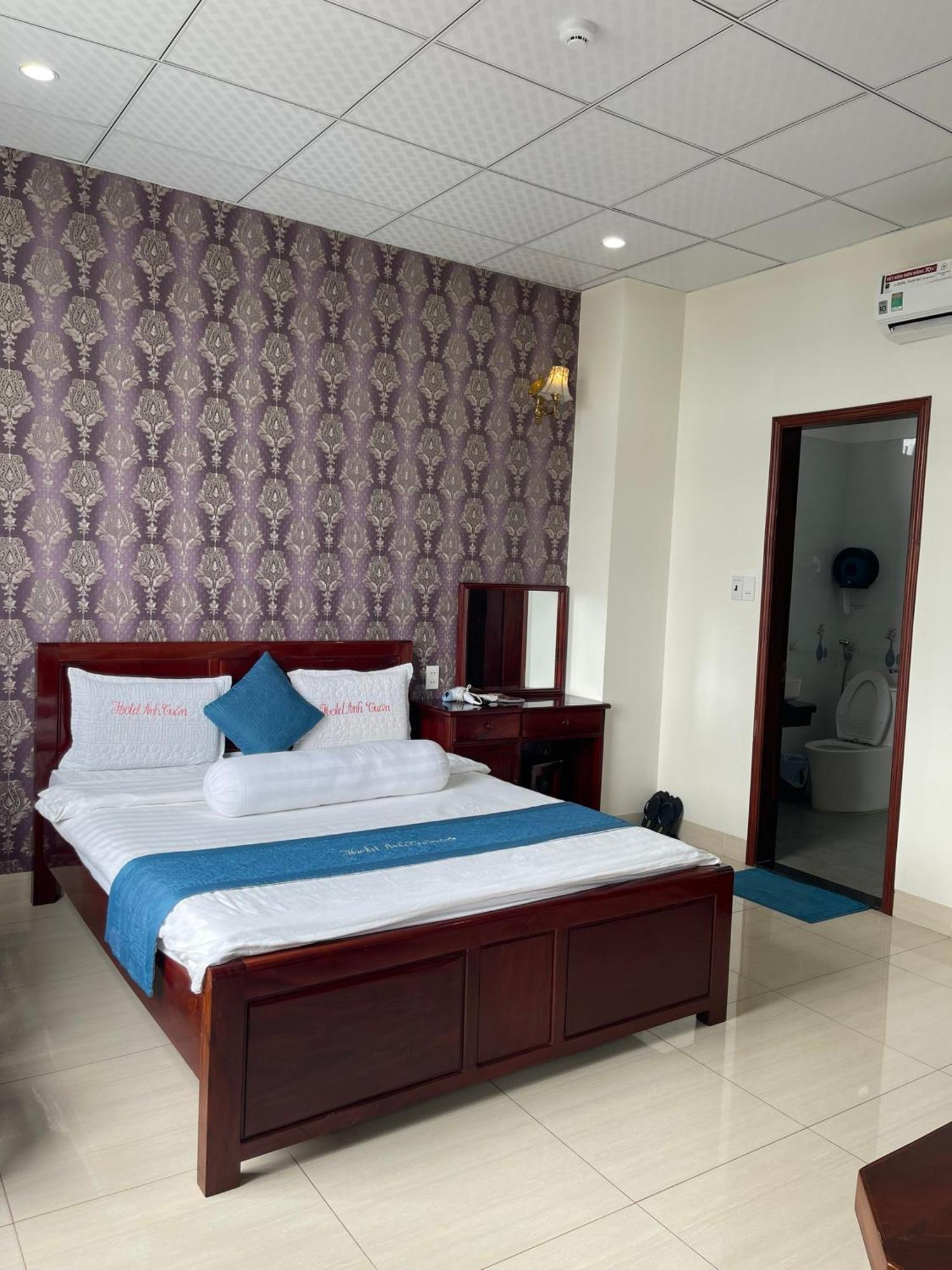 Anh Tuan Hotel & Coffee - Pleiku, Gia Lai מראה חיצוני תמונה